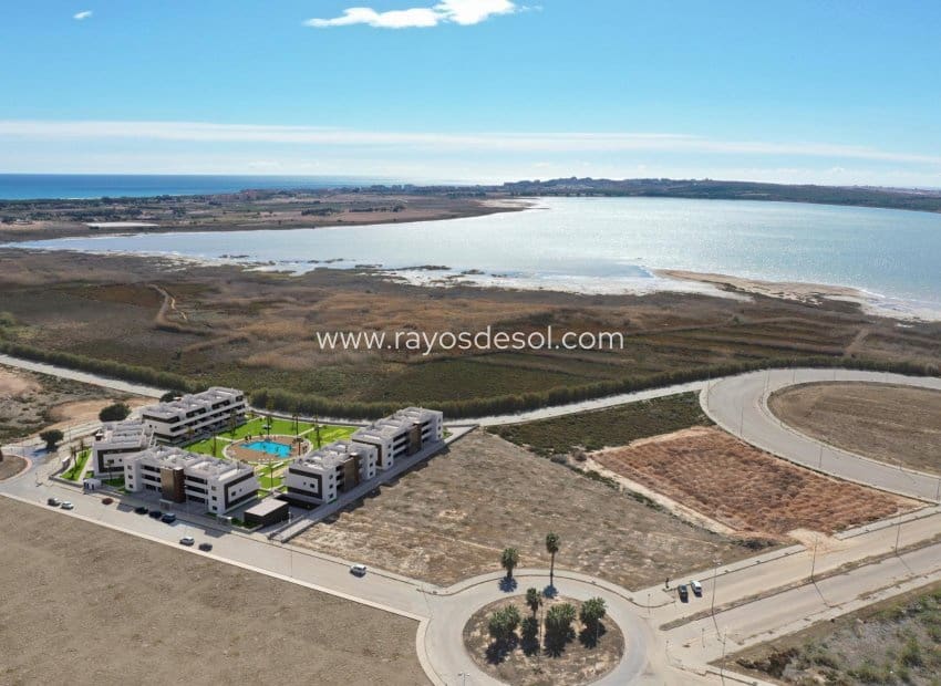 Apartment for sale in El Raso, Guardamar del Segura, Alicante photo 4