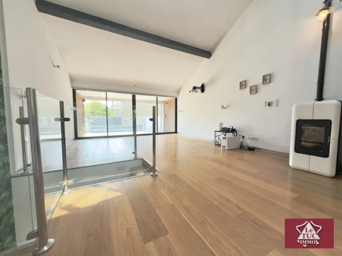Townhouse with Terraces, Garage and Jacuzzi photo 4