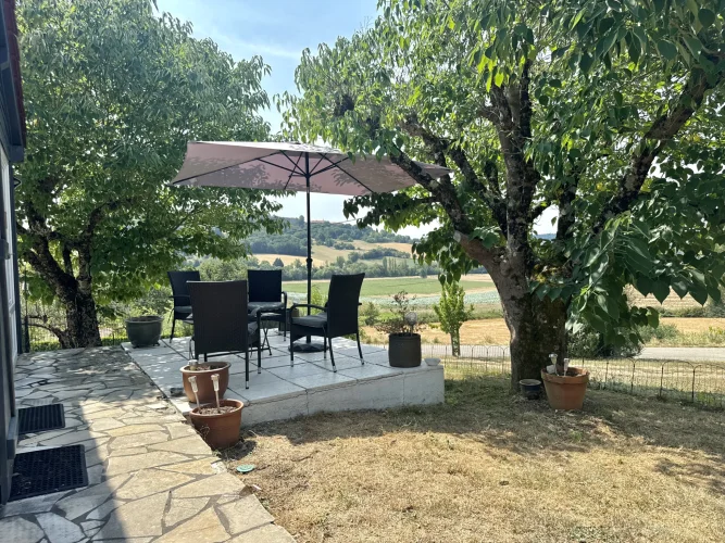Charming 2 Bed Home with Stunning Views to Lauzerte photo 3