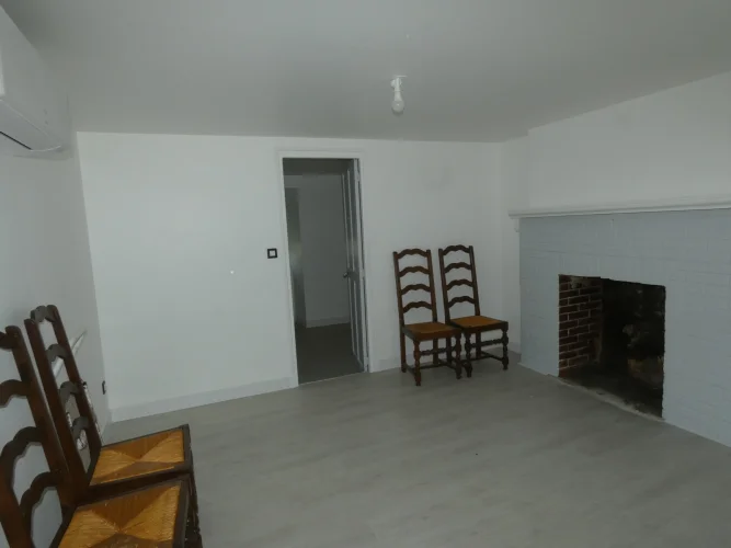 A Fully Renovated Country House with Small Garden and Veranda photo 4