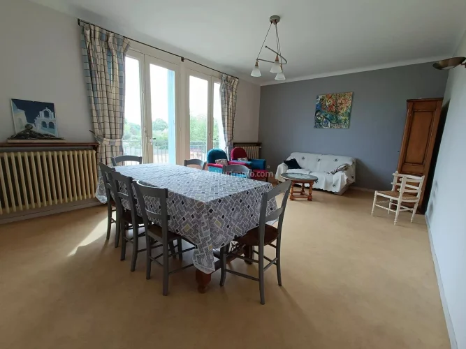 House Divided into Two Apartments T2 and T4 photo 2