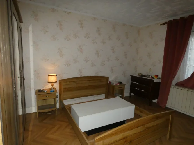 A Nice Farmhouse for Renovation with about Seven Acres of Land photo 4