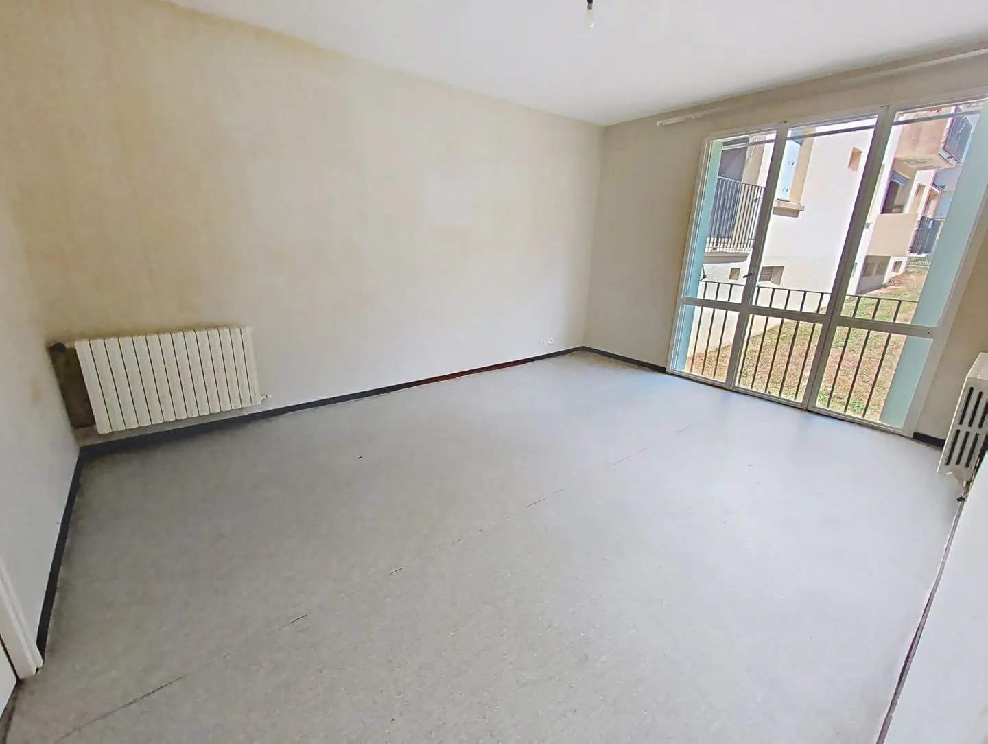 Apartment for sale in Salau — 1 bedroom, 45 m²