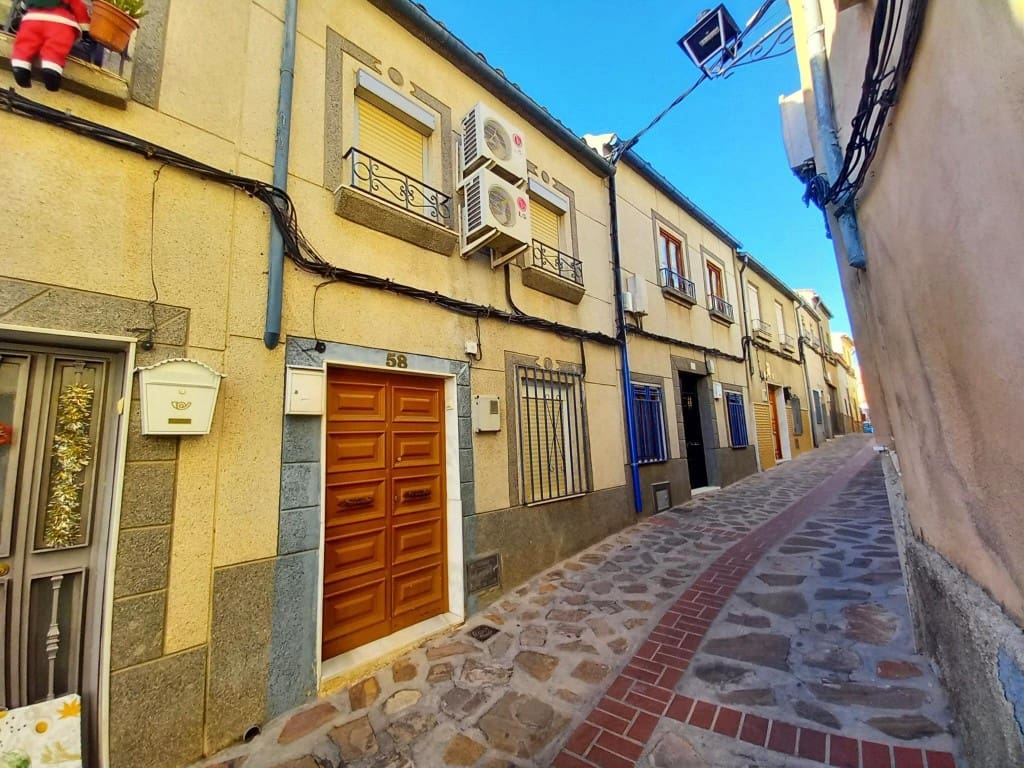 Townhouse for sale in Martos, Jaén