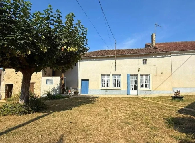 2 Bed House for Sale in Ruffec photo 3
