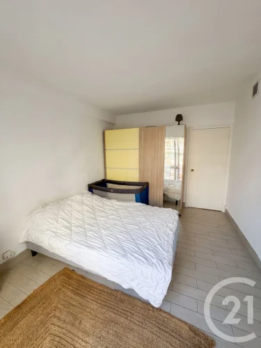 Cannes Avenue De la Baronne: Located on Avenue De la Baronne in Cannes, Within a Pleasant, Upscale photo 4