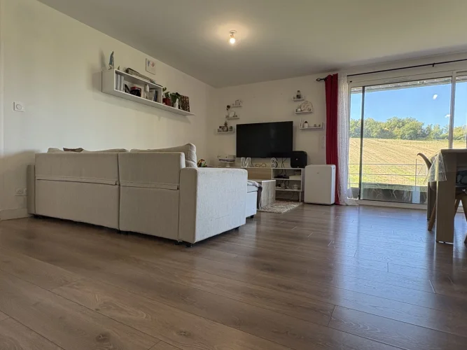 Single Storey House with Land photo 2