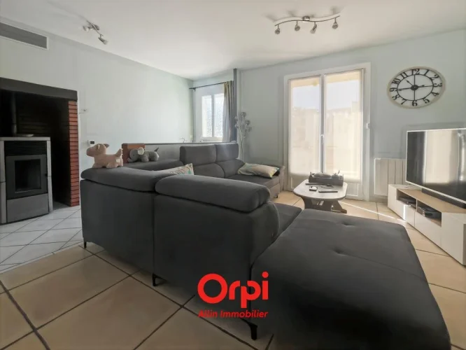 House for Sale photo 4