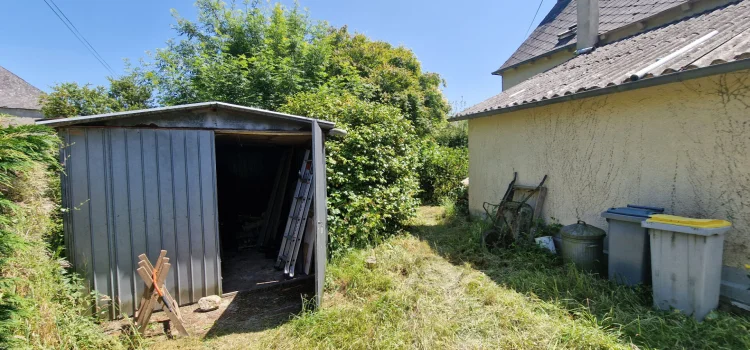 Morbihan Detached 3 Bed Home to Renovate, with Garden, Attached Outbuilding, Sheds and Parking photo 2