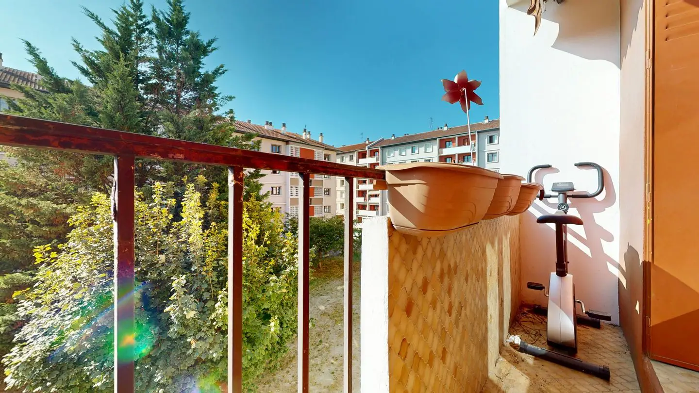 Apartment for sale in Villeurbanne — 2 bedrooms, 67 m² photo 3