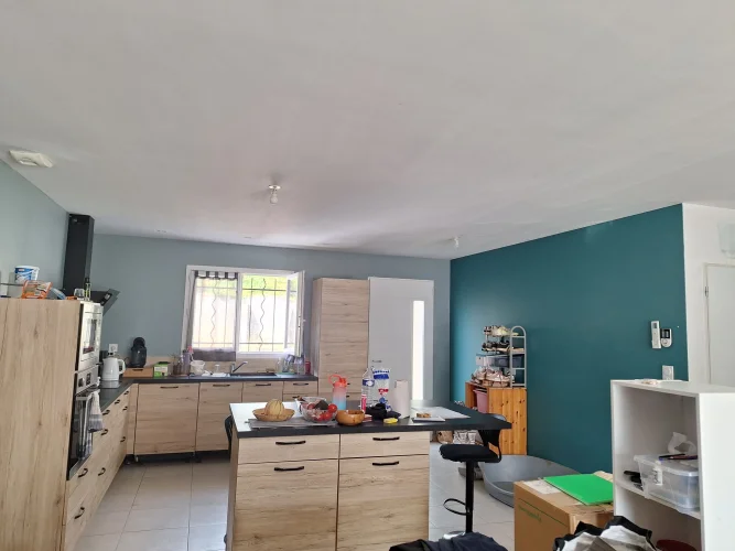 Recently Built Single-Storey House with Land photo 3