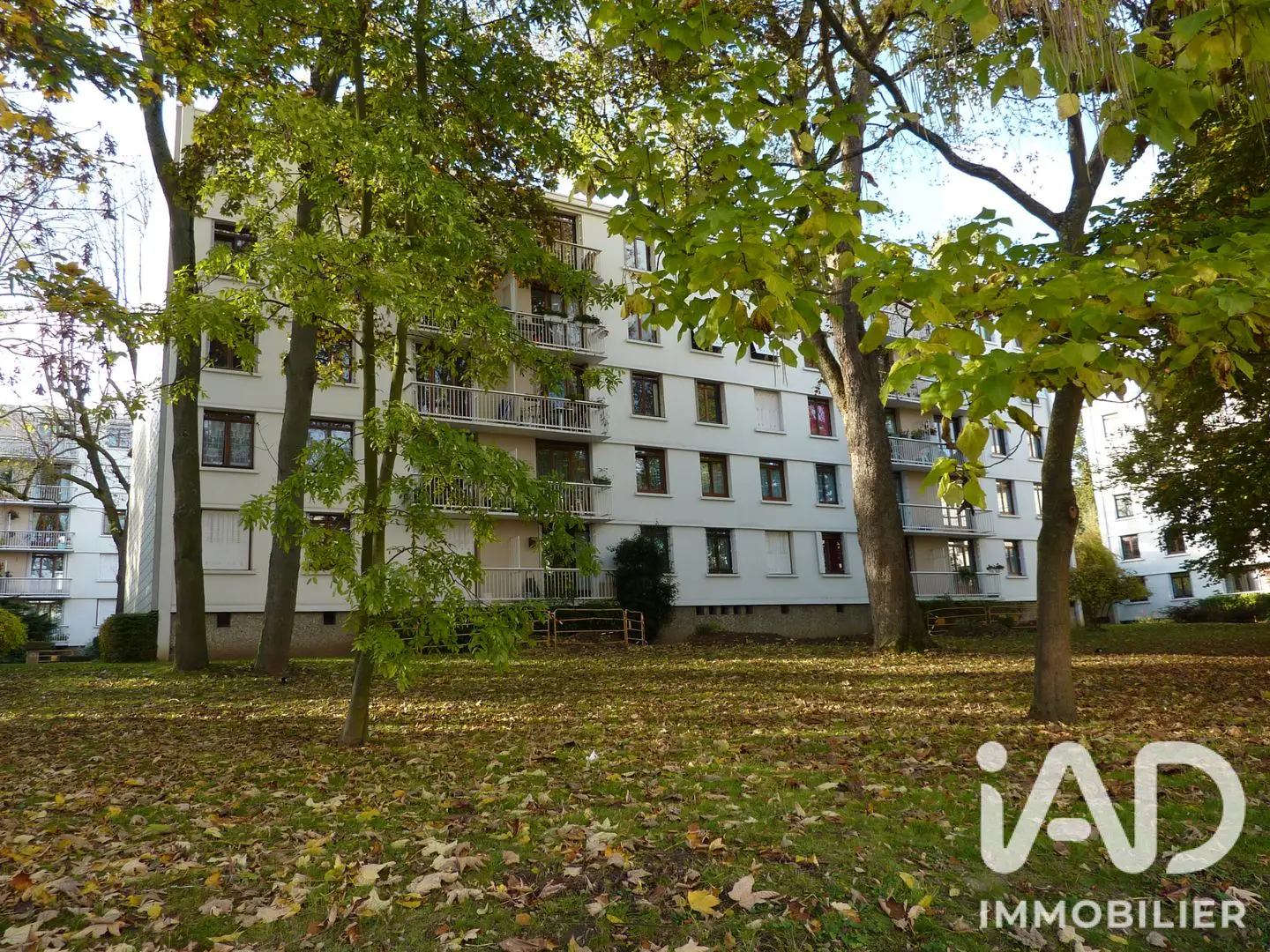 Apartment for sale in Ablon-sur-Seine — 2 bedrooms, 58 m²