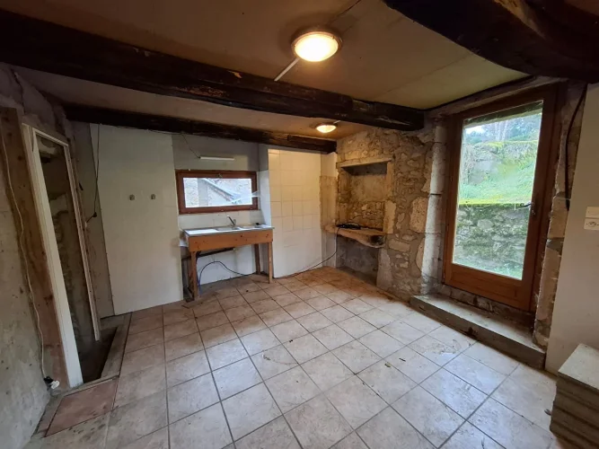 Rare Opportunity: Stone House for Renovation? Martigny-Le-Comte photo 4