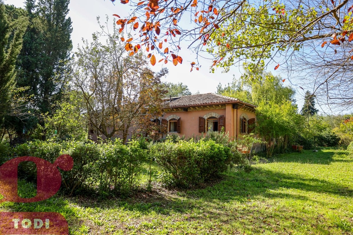 Property in Todi