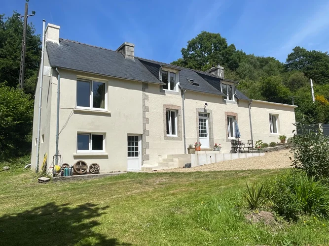 Finistère: Huelgoat. Charming 3 Bed, 2 Bath Renovated Cottage with Land and Gite Potential. photo 5