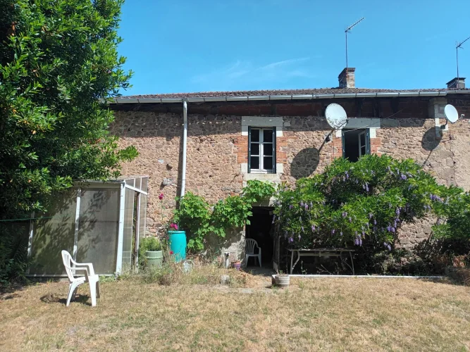 Charming Village Home with Endless Potential!