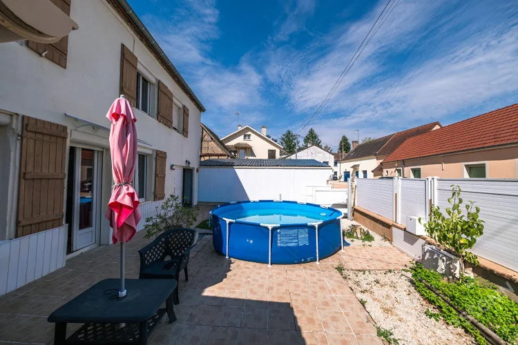 Taisey Neighborhood in Saint-Rémy, 105 m² House with 3 Bedrooms photo 2