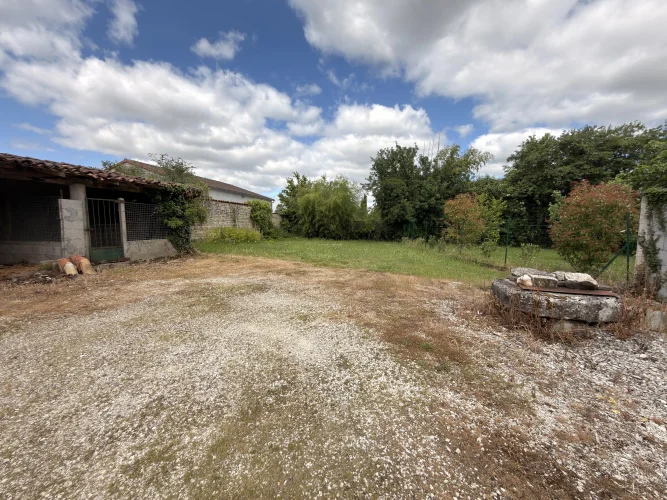 Charming Village House with Barn, Garden and Outbuildings – Close to Ruffec photo 2