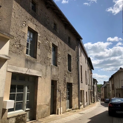 Huge Renovated, Historic and Adaptable Building in the Centre of Chateauponsac