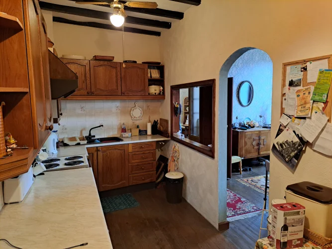 Large Family Home with Garden, Garage and Outbuildings photo 4