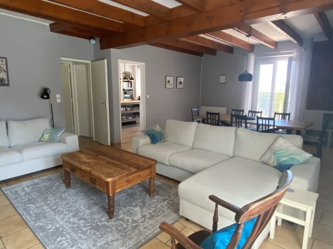 Charming 3 Bedroom Property with Heated Pool – Near Aubeterre-Sur-Dronne photo 4