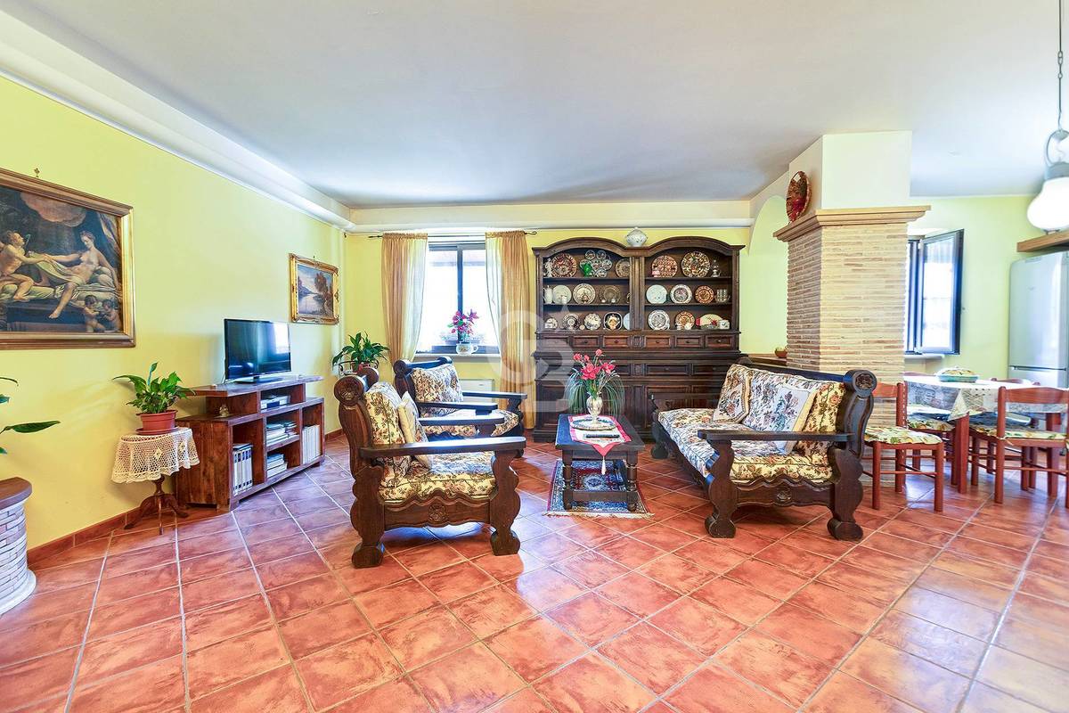 Property in Viterbo photo 3