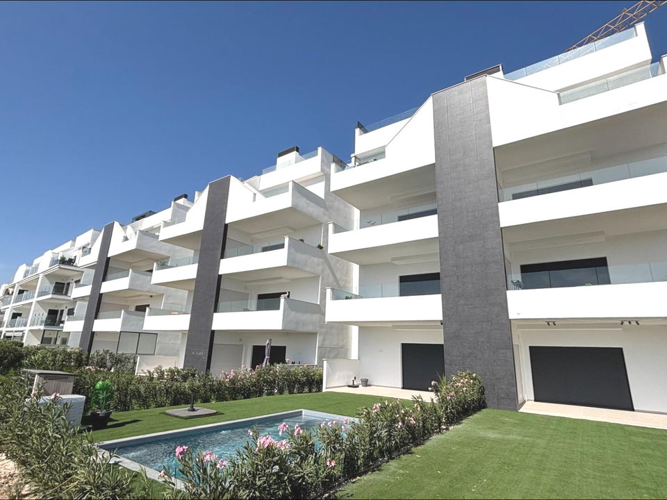 New build apartment in Condado de Alhama Golf Resort, Murcia province photo 2