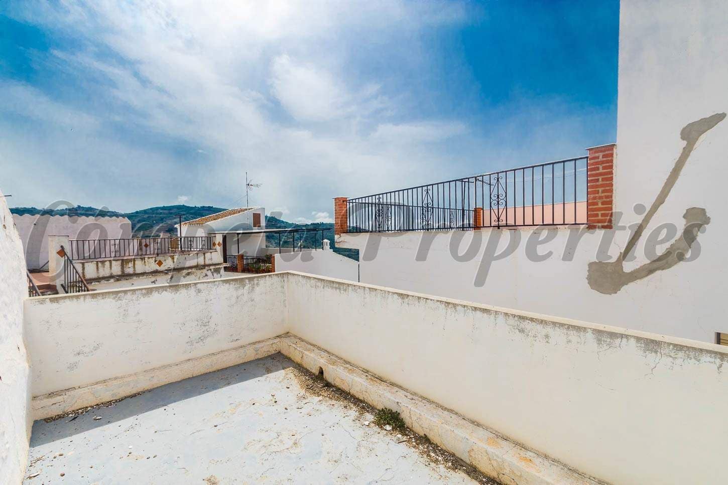 Townhouse for sale in Corumbela, Sayalonga, Málaga photo 4