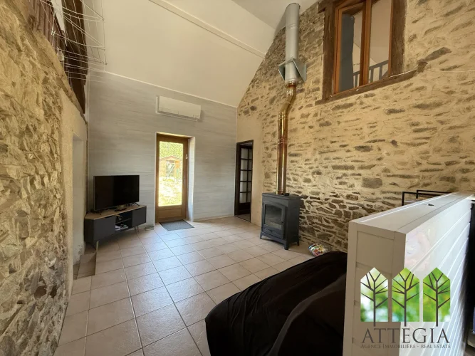 Country House with 6,228 m² of Land, in a Peaceful Hamlet Near Tercillat photo 3