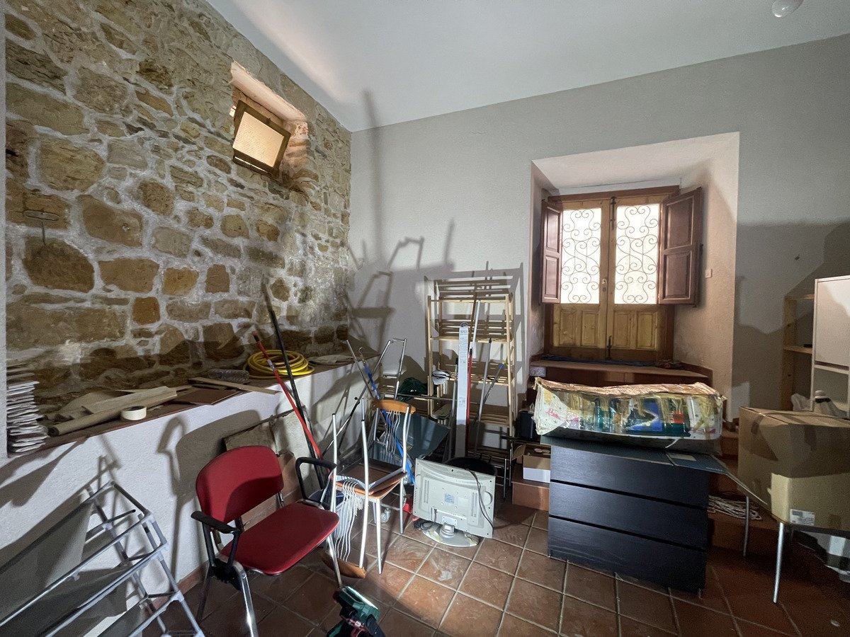 Property in Salemi photo 5