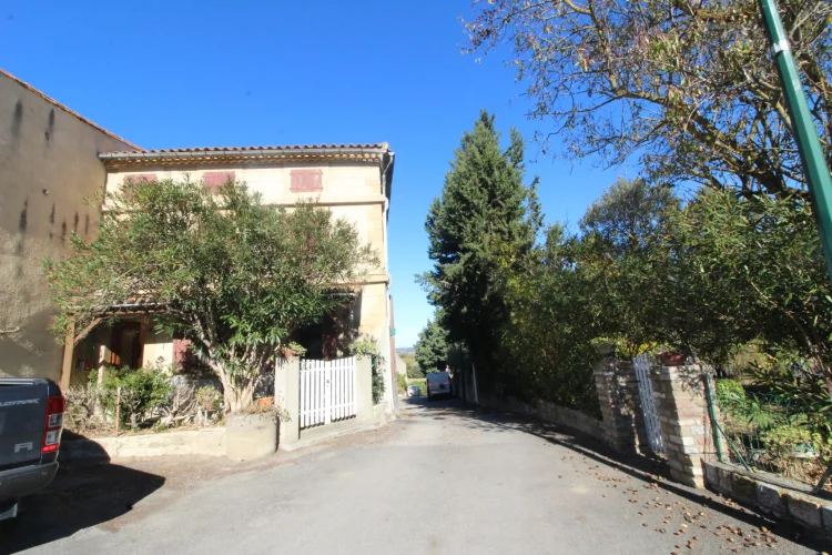 Village a Stone's Throw from Limoux