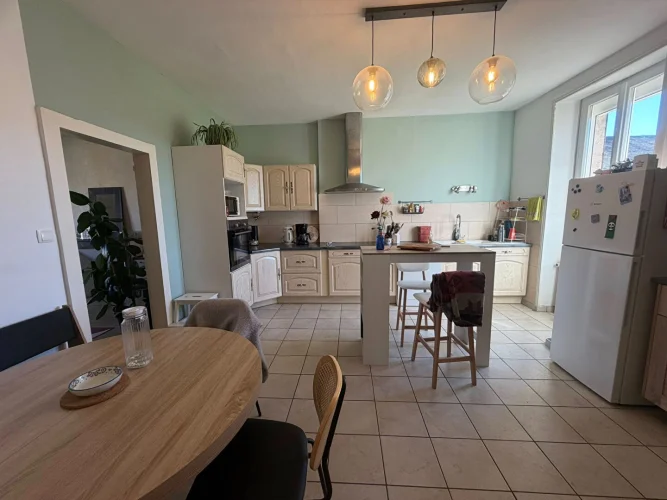 Haute Vienne - Imposing Stone Property - with Annexe and Large House. photo 5