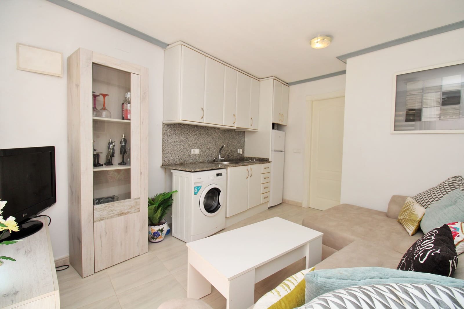Townhouse for sale in Villamartin, Orihuela, Alicante photo 3