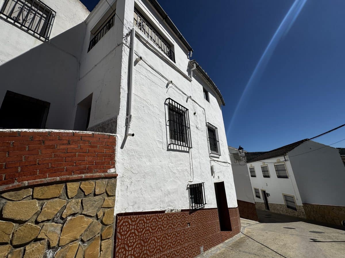 Townhouse for sale in Torre-Alháquime, Cádiz photo 5