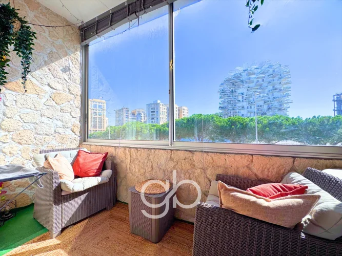 For Sale - 2-Bedroom Apartment 61 sqm with Veranda and Parking - Montpellier Antigone photo 2