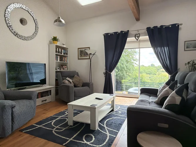 A Charming Detached House with Wonderful Views photo 3