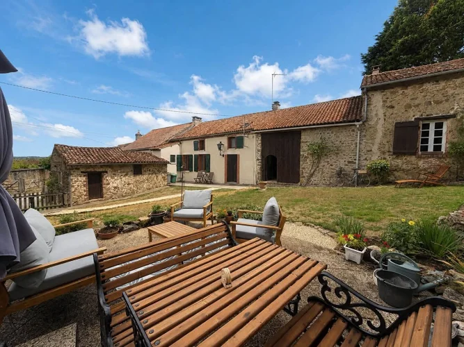 Haute Vienne - 2 Houses and a One Bedroom Appartement Fully Renovated Waiting for you.