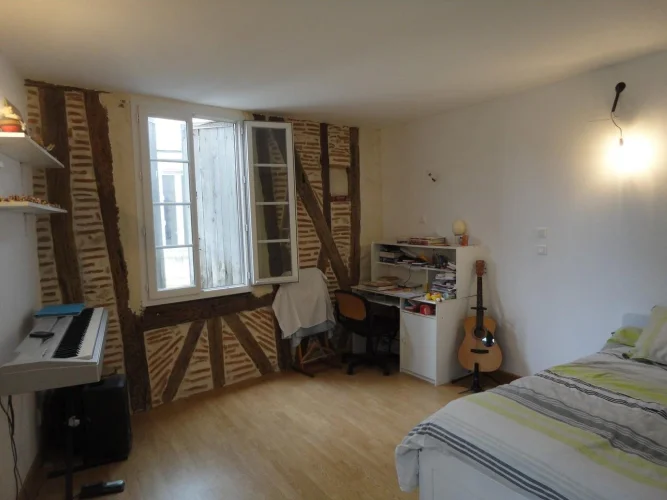 Centre Town Condom, Atypical Habitable House on 3 Levels
