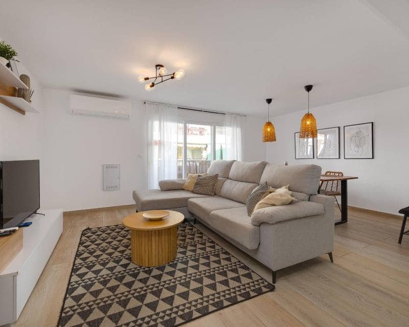 Apartment for sale in Playa del Cura, Torrevieja, Alicante photo 2