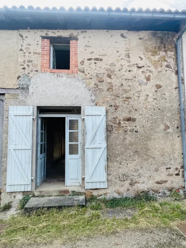 Stone House to Renovate with Garden and Outbuilding – just 5 Minutes from Chabanais photo 3