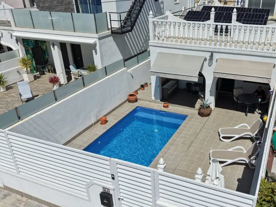 Villa in Villamartin, Alicante province photo 2