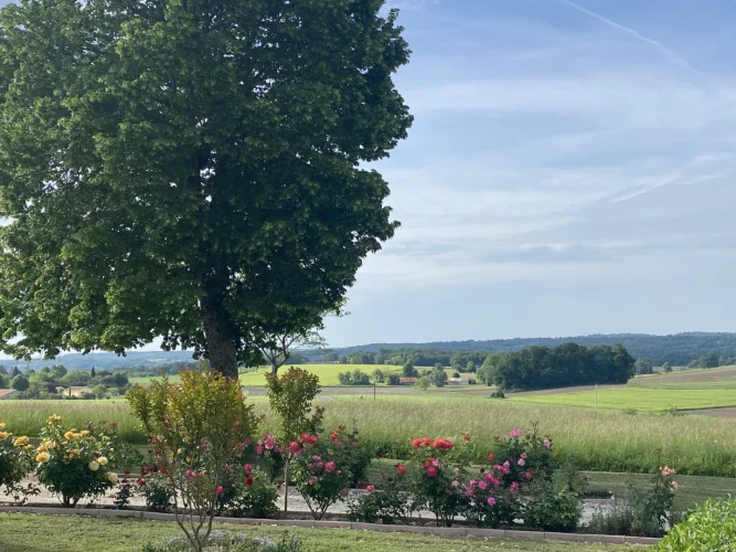 Country Property with Great Potential and Views Near Chalais photo 2