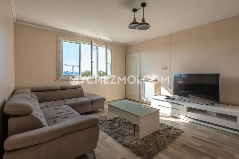 Apartment for sale in Villeurbanne — 3 bedrooms, 71 m² photo 4