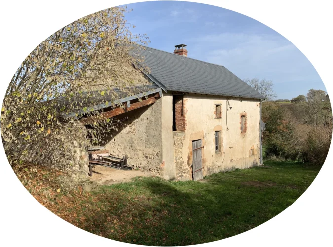 Auv 1205: Nice Large Building to Renovate on Parcel, Views,