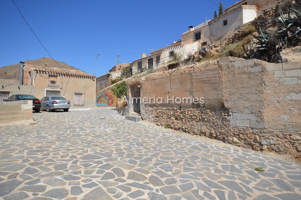 Townhouse for sale in Oria, Almería photo 3