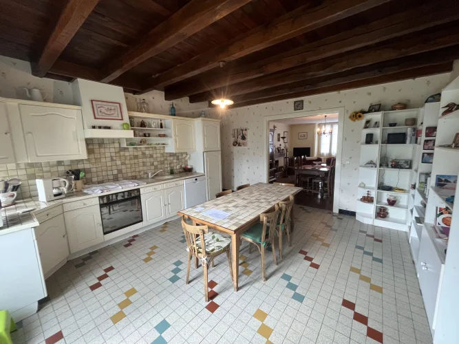 Delightful Large Family 4 Bed Home in a Village photo 4