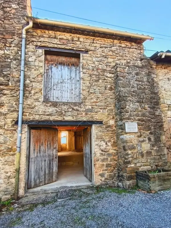 House for sale in Rosans — 1 bedroom, 56 m²