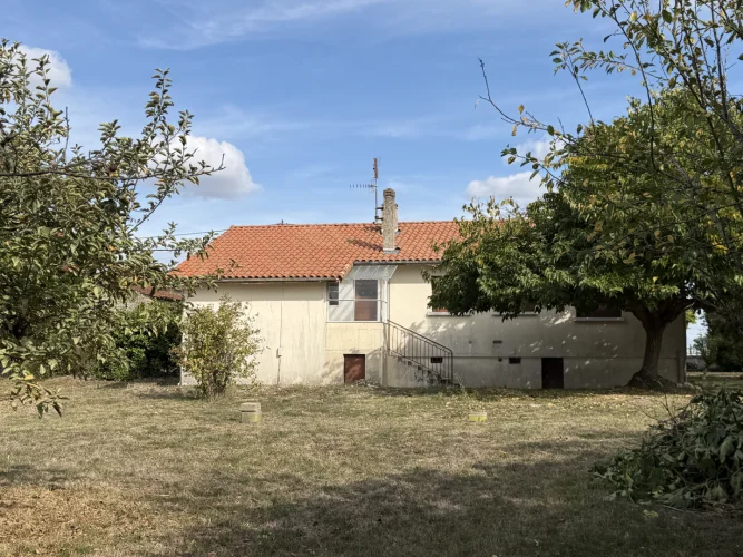 Renovation Project with Garden and New Roof Near Ribérac
