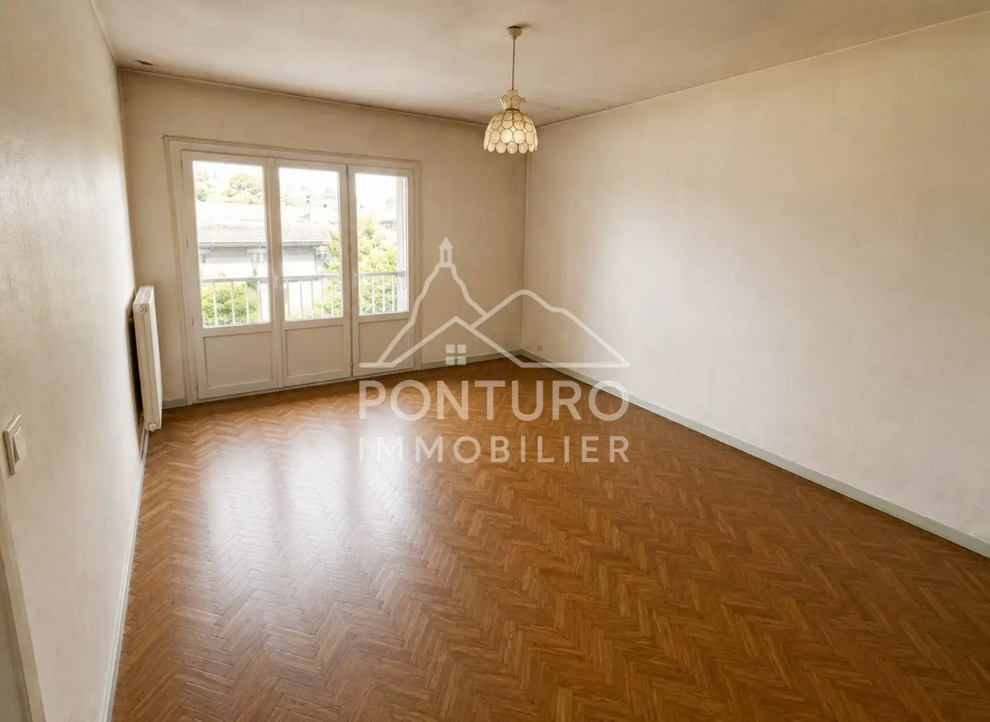 Apartment for sale in Le Puy-en-Velay — 3 bedrooms, 71 m²