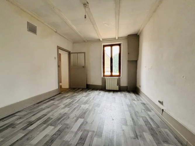 1 Bed House for Sale in Saint-Chabrais photo 4